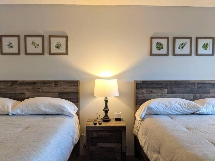 Cute Lower Level Cedar Lodge Room With Balcony & Lake Views! Laconia Eksteriør bilde